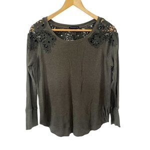 AEO American Eagle Olive Green Lace Applique Detail Waffle Long Sleeve Shirt